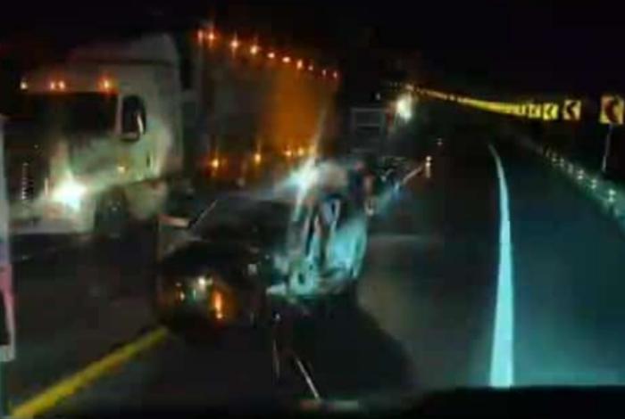 #Video | Se registra accidente vehicular en la autopista Pátzcuaro-Cuitzeo; hay un herido