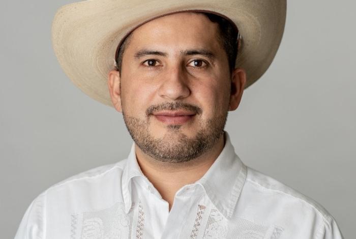 #VIDEO #URGENTE | Reportan atentado contra Carlos Manzo, alcalde de Uruapan, el agresor habría sido abatido