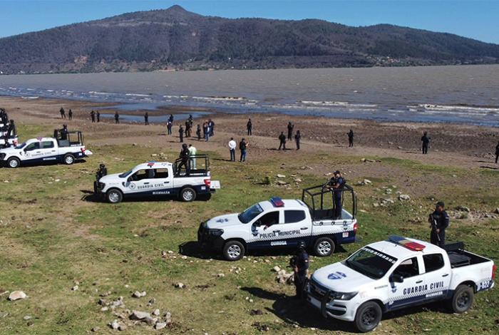 Vigilan posible robo de agua en el Lago de Pátzcuaro; hay 37 mil hoyas en Michoacán