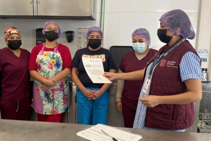 Vigilan preparación, distribución y venta de alimentos y bebidas en planteles educativos de Michoacán
