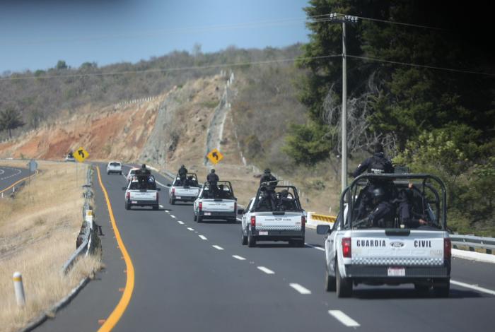 Vigilancia permanente en carreteras michoacanas