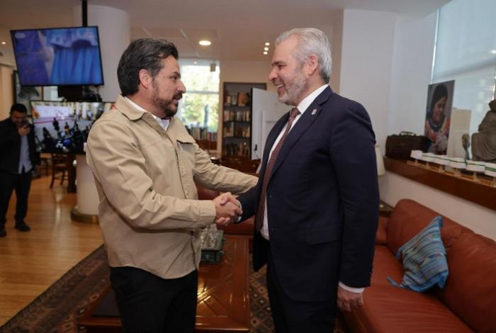  Villas del Pedregal dice sí a nuevo hospital del IMSS; recaudadas más de 40 mil firmas: Bedolla