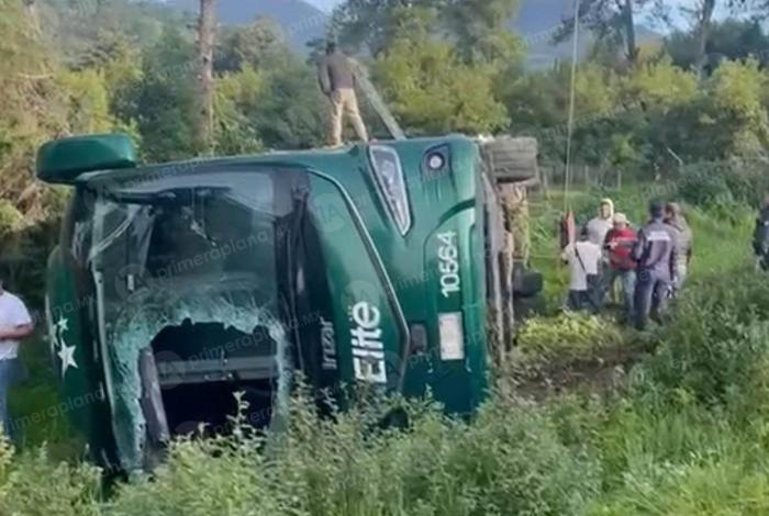 Volc4dura en la Uruapan-Paracho deja 10 lesi0nados;