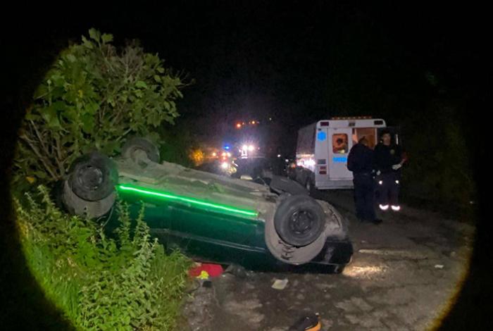Volcadura en carretera Zitácuaro-Toluca deja un muerto y dos heridos