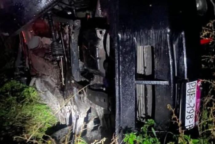 Volcadura en Ecuadureo deja un deces0