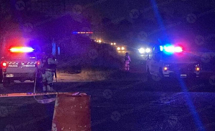 Volcadura en la autopista de Occidente deja tres muertos y cuatro heridos