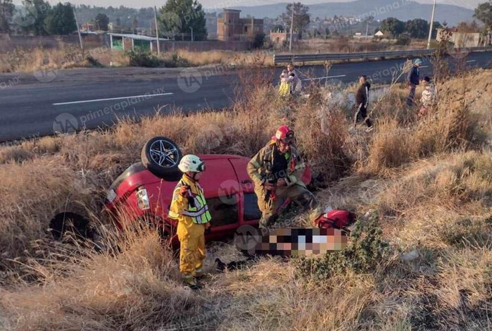 Volcadura en la Morelia-Pátzcuaro deja un lesionado