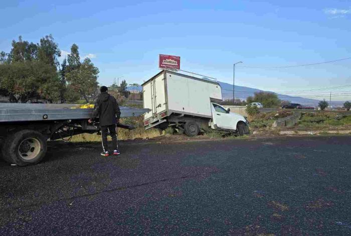 Vuelca camioneta y se registran otros dos accidentes en distintos puntos de Morelia