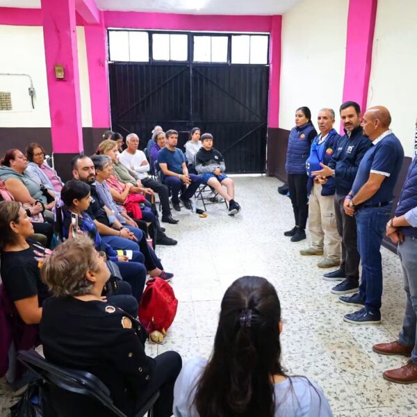 Yankel Benítez acerca curso de primeros auxilios a vecinos de la colonia Ventura Puente