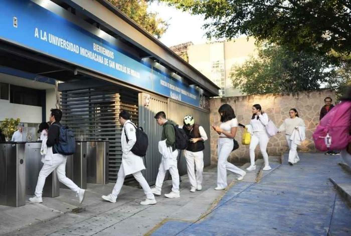 Yarabí Ávila da la bienvenida a quienes se incorporan a la familia nicolaita; UMSNH arranca Ciclo Escolar 2025-2026