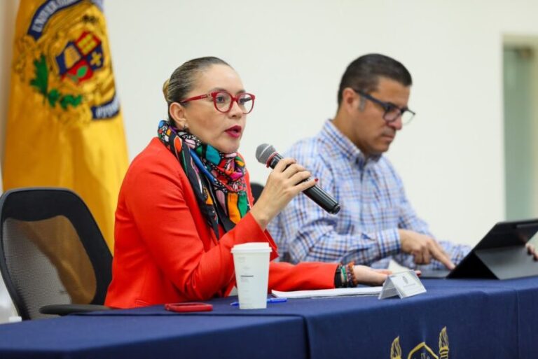 Yarabí Ávila fortalece la difusión del Reglamento para la Elección de la Próxima Rectoría