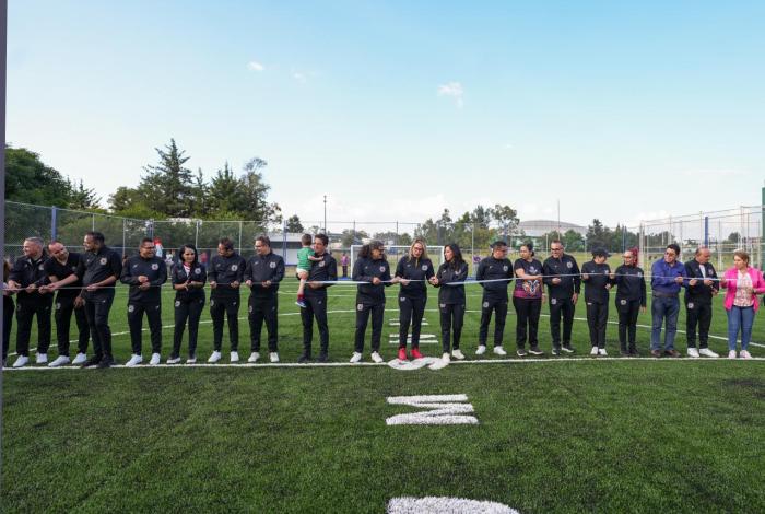 Yarabí Ávila inaugura cancha de fútbol 7 en beneficio de la comunidad nicolaita