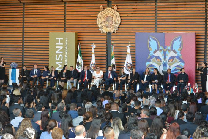 Yarabí Ávila llama a transformar el entorno, al entregar Pase por Excelencia; hito sin precedente en la UMSNH