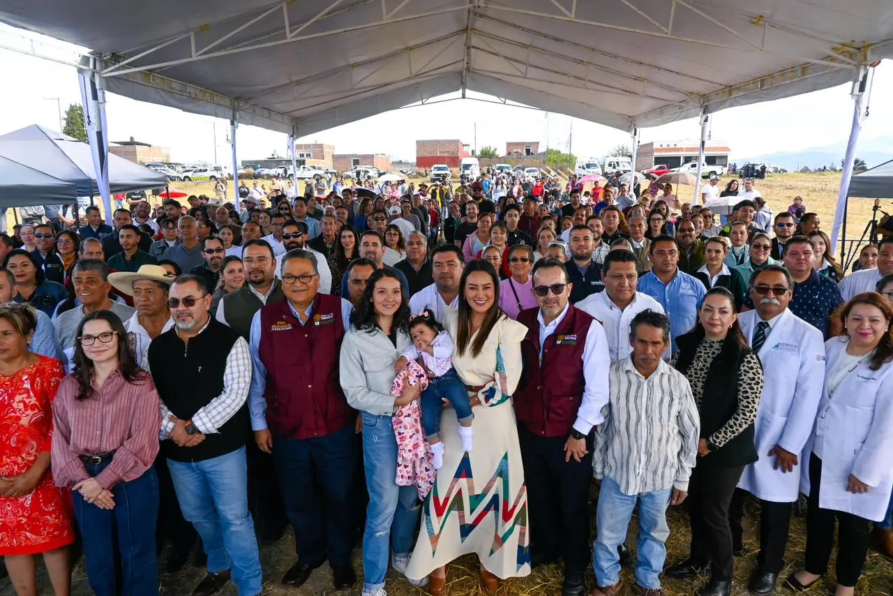 Zacapu da un paso histórico en materia de salud con la llegada de la Unidad de Medicina Familiar Plus del IMSS, Mónica Valdez firma convenio