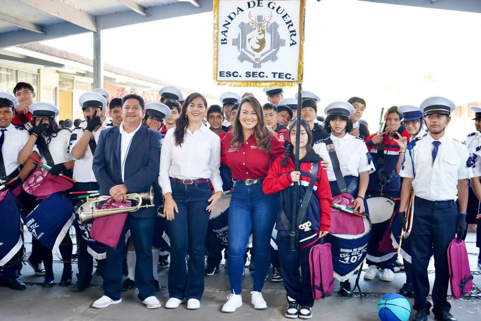  Zacapu recibe 2,874 tenis escolares del Gobierno del Estado como parte del programa “Jalo a Estudiar, Jalo por la Paz”