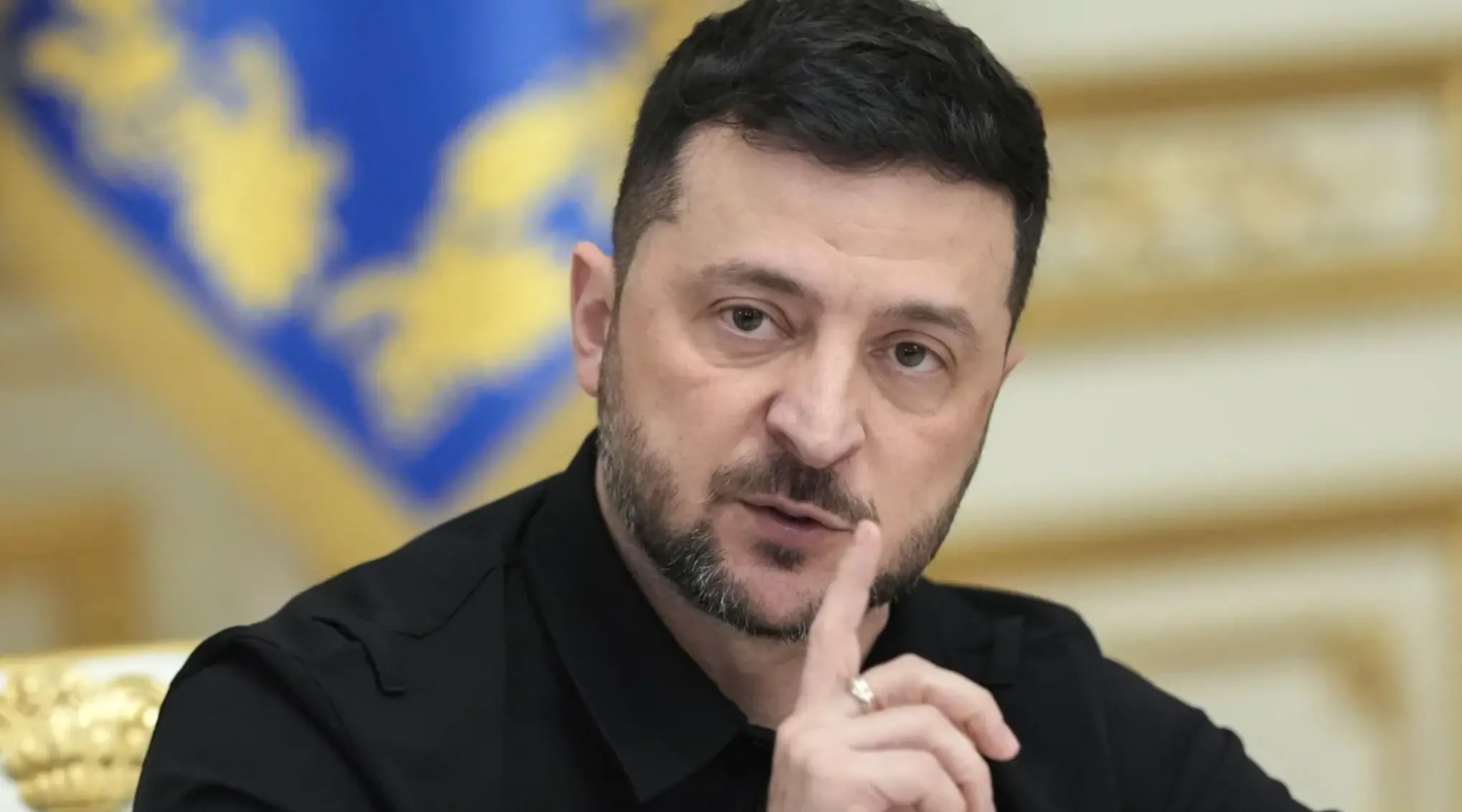 Zelenski reafirma la defensa de la soberanía ucraniana y descarta cesiones territoriales en Donbás