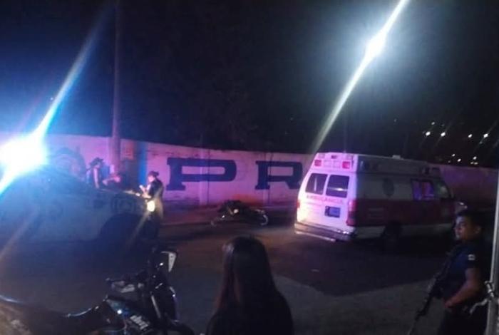Zitácuaro: motociclista pierde la vida tras derrapar la unidad